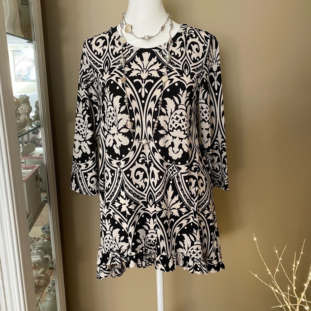 FREE Floral Hi-Lo Tunic Blouse